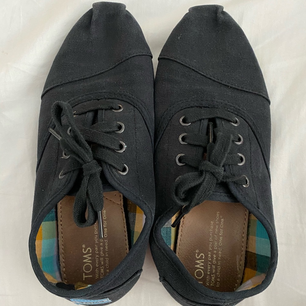 TOMS shoes